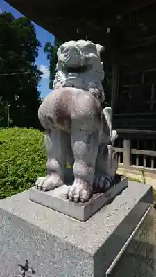 諏訪神社の狛犬
