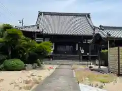 玉保院の本殿