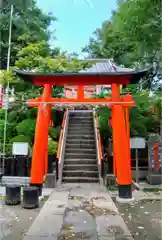 塚越稲荷神社の鳥居