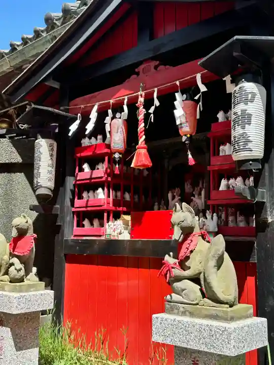 鴻神社の{uncategorized: "未分類", other: "その他", undefined: "問題あり", building: "その他建物", grave: "お墓", sacred_gate: "鳥居", guardian: "狛犬", statue: "像", buddha: "仏像", history: "歴史", nature: "自然", garden: "庭園", animal: "動物", pagoda: "塔", temizu: "手水舎", mountain_gate: "山門・神門", sanctuary: "本殿・本堂", subordinate: "末社・摂社", art: "芸術", scenery: "景色", jizo: "地蔵", ema: "絵馬", goshuin: "御朱印", omikuji: "おみくじ", items: "授与品その他", amulet: "お守り", goshuincho: "御朱印帳", eats: "食事", festival: "お祭り", votive_dance: "神楽", shichigosan: "七五三参", wedding: "結婚式", experience: "体験その他", initially: "初詣", around: "周辺", anti_infection: "感染症対策"}
