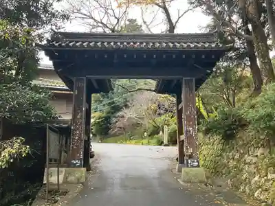 金峯山寺の山門・神門
