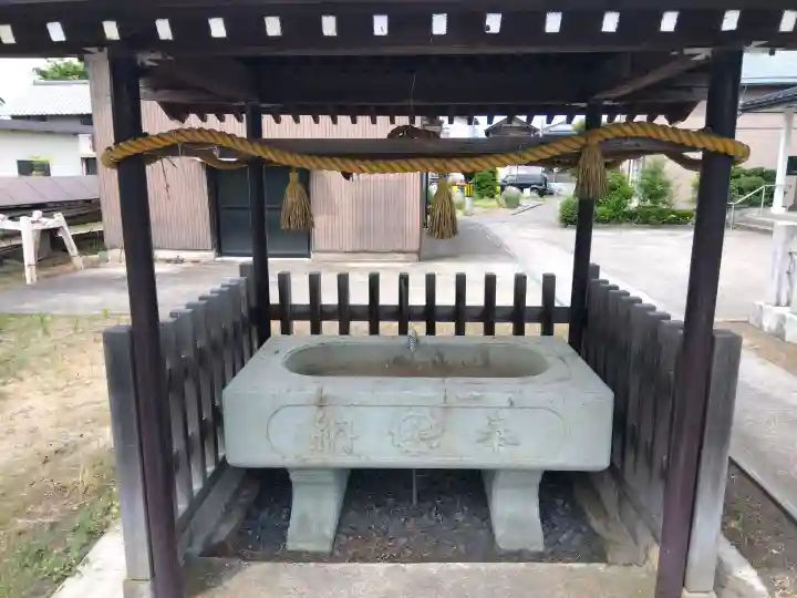 長田神社の{uncategorized: "未分類", other: "その他", undefined: "問題あり", building: "その他建物", grave: "お墓", sacred_gate: "鳥居", guardian: "狛犬", statue: "像", buddha: "仏像", history: "歴史", nature: "自然", garden: "庭園", animal: "動物", pagoda: "塔", temizu: "手水舎", mountain_gate: "山門・神門", sanctuary: "本殿・本堂", subordinate: "末社・摂社", art: "芸術", scenery: "景色", jizo: "地蔵", ema: "絵馬", goshuin: "御朱印", omikuji: "おみくじ", items: "授与品その他", amulet: "お守り", goshuincho: "御朱印帳", eats: "食事", festival: "お祭り", votive_dance: "神楽", shichigosan: "七五三参", wedding: "結婚式", experience: "体験その他", initially: "初詣", around: "周辺", anti_infection: "感染症対策"}