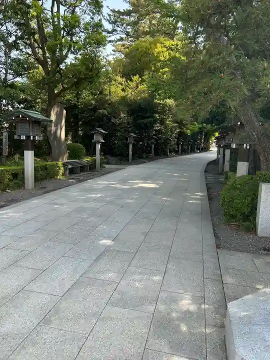 寒川神社の{uncategorized: "未分類", other: "その他", undefined: "問題あり", building: "その他建物", grave: "お墓", sacred_gate: "鳥居", guardian: "狛犬", statue: "像", buddha: "仏像", history: "歴史", nature: "自然", garden: "庭園", animal: "動物", pagoda: "塔", temizu: "手水舎", mountain_gate: "山門・神門", sanctuary: "本殿・本堂", subordinate: "末社・摂社", art: "芸術", scenery: "景色", jizo: "地蔵", ema: "絵馬", goshuin: "御朱印", omikuji: "おみくじ", items: "授与品その他", amulet: "お守り", goshuincho: "御朱印帳", eats: "食事", festival: "お祭り", votive_dance: "神楽", shichigosan: "七五三参", wedding: "結婚式", experience: "体験その他", initially: "初詣", around: "周辺", anti_infection: "感染症対策"}