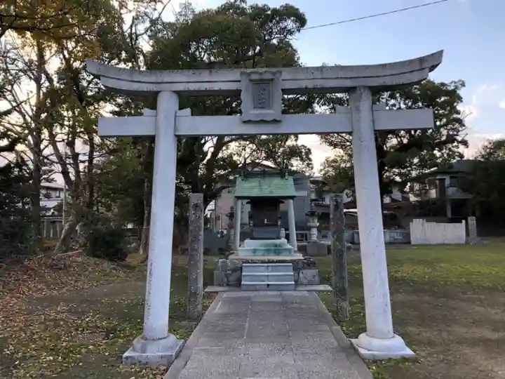 白鳥神社の末社・摂社