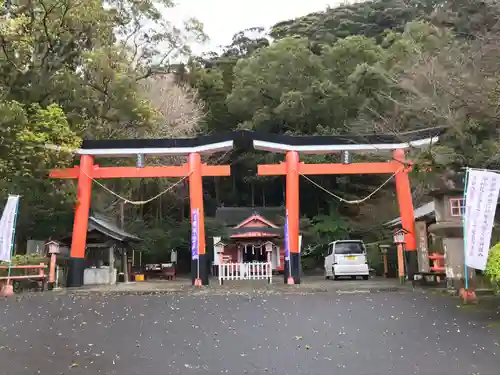 諏訪神社の鳥居