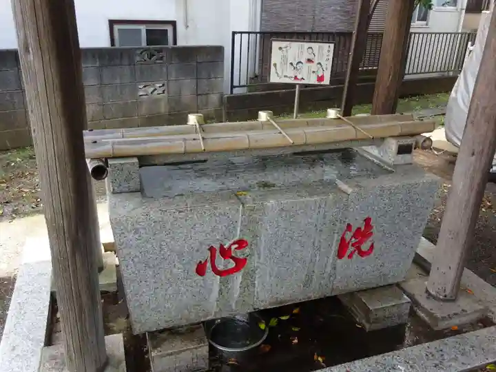 桜森稲荷神社の手水舎