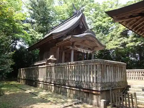加知彌神社の本殿・本堂