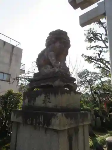 西院春日神社の狛犬