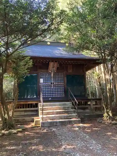 温泉神社の本殿