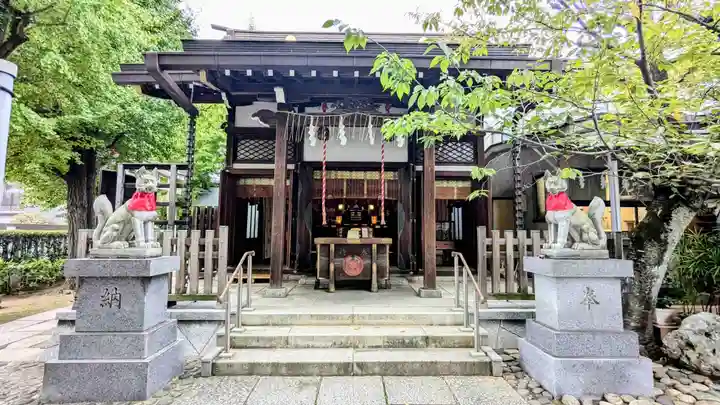 飛木稲荷神社の本殿・本堂