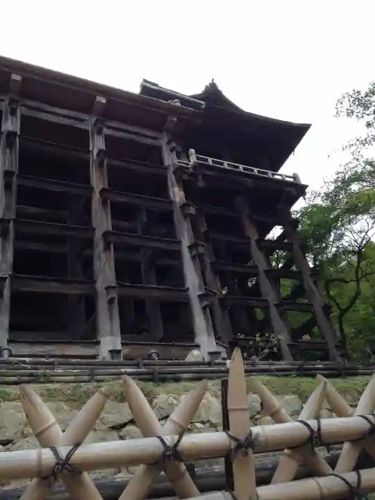 清水寺の{uncategorized: "未分類", other: "その他", undefined: "問題あり", building: "その他建物", grave: "お墓", sacred_gate: "鳥居", guardian: "狛犬", statue: "像", buddha: "仏像", history: "歴史", nature: "自然", garden: "庭園", animal: "動物", pagoda: "塔", temizu: "手水舎", mountain_gate: "山門・神門", sanctuary: "本殿・本堂", subordinate: "末社・摂社", art: "芸術", scenery: "景色", jizo: "地蔵", ema: "絵馬", goshuin: "御朱印", omikuji: "おみくじ", items: "授与品その他", amulet: "お守り", goshuincho: "御朱印帳", eats: "食事", festival: "お祭り", votive_dance: "神楽", shichigosan: "七五三参", wedding: "結婚式", experience: "体験その他", initially: "初詣", around: "周辺", anti_infection: "感染症対策"}