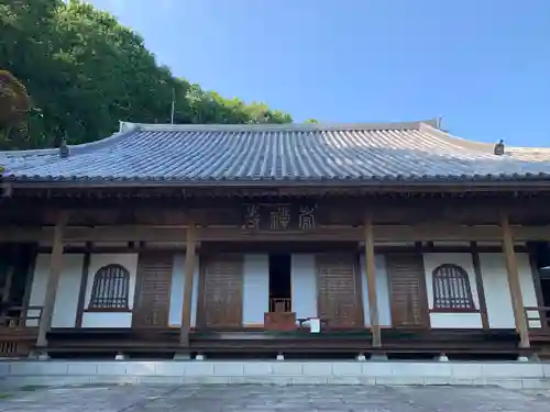 崇禅寺の本殿・本堂