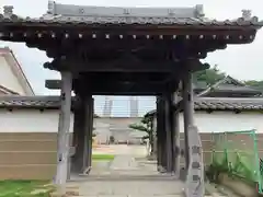 常楽寺の山門