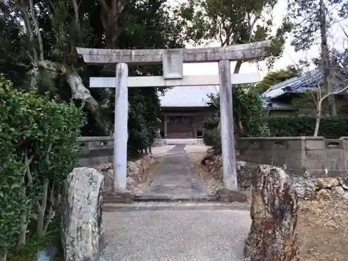 諏訪神社の鳥居