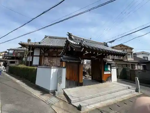 西光寺の{uncategorized: "未分類", other: "その他", undefined: "問題あり", building: "その他建物", grave: "お墓", sacred_gate: "鳥居", guardian: "狛犬", statue: "像", buddha: "仏像", history: "歴史", nature: "自然", garden: "庭園", animal: "動物", pagoda: "塔", temizu: "手水舎", mountain_gate: "山門・神門", sanctuary: "本殿・本堂", subordinate: "末社・摂社", art: "芸術", scenery: "景色", jizo: "地蔵", ema: "絵馬", goshuin: "御朱印", omikuji: "おみくじ", items: "授与品その他", amulet: "お守り", goshuincho: "御朱印帳", eats: "食事", festival: "お祭り", votive_dance: "神楽", shichigosan: "七五三参", wedding: "結婚式", experience: "体験その他", initially: "初詣", around: "周辺", anti_infection: "感染症対策"}