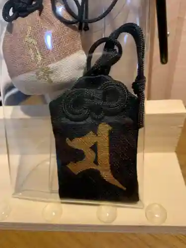 長谷寺の{uncategorized: "未分類", other: "その他", undefined: "問題あり", building: "その他建物", grave: "お墓", sacred_gate: "鳥居", guardian: "狛犬", statue: "像", buddha: "仏像", history: "歴史", nature: "自然", garden: "庭園", animal: "動物", pagoda: "塔", temizu: "手水舎", mountain_gate: "山門・神門", sanctuary: "本殿・本堂", subordinate: "末社・摂社", art: "芸術", scenery: "景色", jizo: "地蔵", ema: "絵馬", goshuin: "御朱印", omikuji: "おみくじ", items: "授与品その他", amulet: "お守り", goshuincho: "御朱印帳", eats: "食事", festival: "お祭り", votive_dance: "神楽", shichigosan: "七五三参", wedding: "結婚式", experience: "体験その他", initially: "初詣", around: "周辺", anti_infection: "感染症対策"}