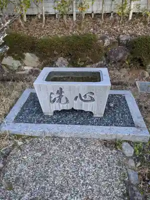 富士椿神社の手水舎