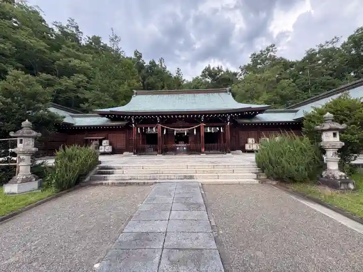 山梨縣護國神社の本殿・本堂