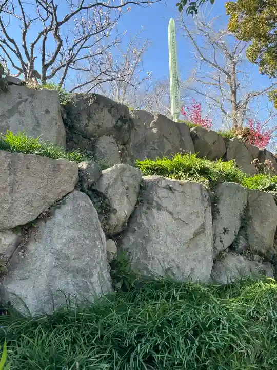 鎭國守國神社の{uncategorized: "未分類", other: "その他", undefined: "問題あり", building: "その他建物", grave: "お墓", sacred_gate: "鳥居", guardian: "狛犬", statue: "像", buddha: "仏像", history: "歴史", nature: "自然", garden: "庭園", animal: "動物", pagoda: "塔", temizu: "手水舎", mountain_gate: "山門・神門", sanctuary: "本殿・本堂", subordinate: "末社・摂社", art: "芸術", scenery: "景色", jizo: "地蔵", ema: "絵馬", goshuin: "御朱印", omikuji: "おみくじ", items: "授与品その他", amulet: "お守り", goshuincho: "御朱印帳", eats: "食事", festival: "お祭り", votive_dance: "神楽", shichigosan: "七五三参", wedding: "結婚式", experience: "体験その他", initially: "初詣", around: "周辺", anti_infection: "感染症対策"}