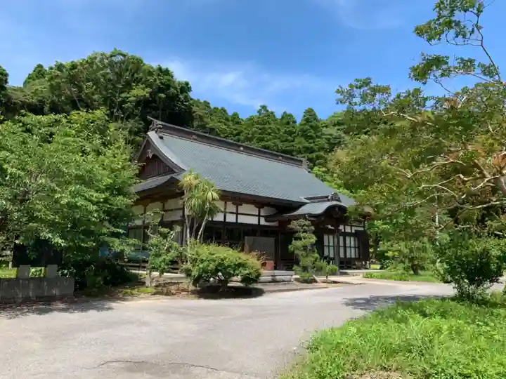法華寺の本殿・本堂