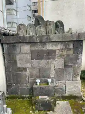 正念寺の{uncategorized: "未分類", other: "その他", undefined: "問題あり", building: "その他建物", grave: "お墓", sacred_gate: "鳥居", guardian: "狛犬", statue: "像", buddha: "仏像", history: "歴史", nature: "自然", garden: "庭園", animal: "動物", pagoda: "塔", temizu: "手水舎", mountain_gate: "山門・神門", sanctuary: "本殿・本堂", subordinate: "末社・摂社", art: "芸術", scenery: "景色", jizo: "地蔵", ema: "絵馬", goshuin: "御朱印", omikuji: "おみくじ", items: "授与品その他", amulet: "お守り", goshuincho: "御朱印帳", eats: "食事", festival: "お祭り", votive_dance: "神楽", shichigosan: "七五三参", wedding: "結婚式", experience: "体験その他", initially: "初詣", around: "周辺", anti_infection: "感染症対策"}