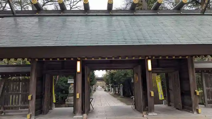 帯廣神社の山門・神門