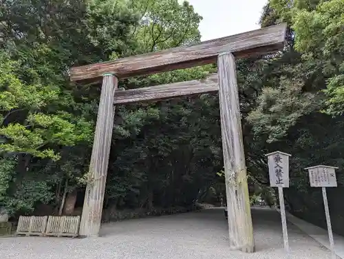 熱田神宮の鳥居