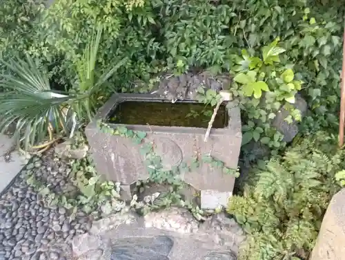 楠森稲荷神社の{uncategorized: "未分類", other: "その他", undefined: "問題あり", building: "その他建物", grave: "お墓", sacred_gate: "鳥居", guardian: "狛犬", statue: "像", buddha: "仏像", history: "歴史", nature: "自然", garden: "庭園", animal: "動物", pagoda: "塔", temizu: "手水舎", mountain_gate: "山門・神門", sanctuary: "本殿・本堂", subordinate: "末社・摂社", art: "芸術", scenery: "景色", jizo: "地蔵", ema: "絵馬", goshuin: "御朱印", omikuji: "おみくじ", items: "授与品その他", amulet: "お守り", goshuincho: "御朱印帳", eats: "食事", festival: "お祭り", votive_dance: "神楽", shichigosan: "七五三参", wedding: "結婚式", experience: "体験その他", initially: "初詣", around: "周辺", anti_infection: "感染症対策"}