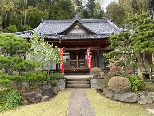 成田観音 円応寺の{uncategorized: "未分類", other: "その他", undefined: "問題あり", building: "その他建物", grave: "お墓", sacred_gate: "鳥居", guardian: "狛犬", statue: "像", buddha: "仏像", history: "歴史", nature: "自然", garden: "庭園", animal: "動物", pagoda: "塔", temizu: "手水舎", mountain_gate: "山門・神門", sanctuary: "本殿・本堂", subordinate: "末社・摂社", art: "芸術", scenery: "景色", jizo: "地蔵", ema: "絵馬", goshuin: "御朱印", omikuji: "おみくじ", items: "授与品その他", amulet: "お守り", goshuincho: "御朱印帳", eats: "食事", festival: "お祭り", votive_dance: "神楽", shichigosan: "七五三参", wedding: "結婚式", experience: "体験その他", initially: "初詣", around: "周辺", anti_infection: "感染症対策"}