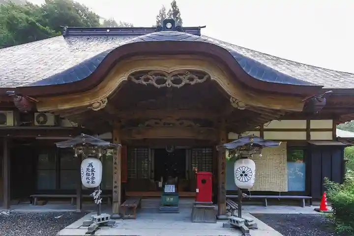 中性院の本殿・本堂