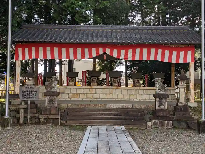 白山神社の末社・摂社