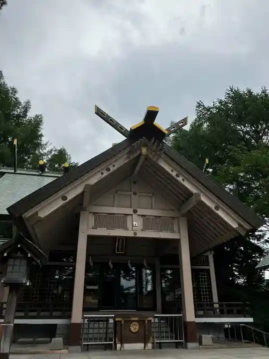 白石神社の本殿・本堂