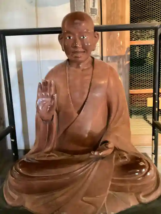 成身院 百体観音堂(さざえ堂)(埼玉県)