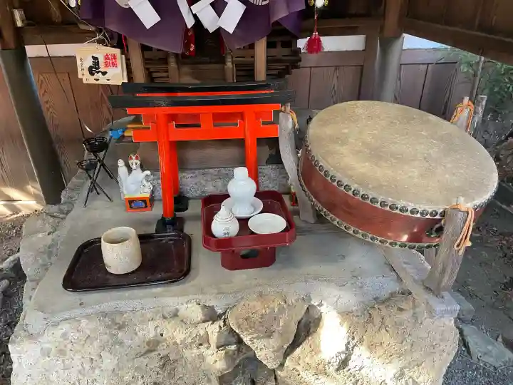 久喜稲荷神社の{uncategorized: "未分類", other: "その他", undefined: "問題あり", building: "その他建物", grave: "お墓", sacred_gate: "鳥居", guardian: "狛犬", statue: "像", buddha: "仏像", history: "歴史", nature: "自然", garden: "庭園", animal: "動物", pagoda: "塔", temizu: "手水舎", mountain_gate: "山門・神門", sanctuary: "本殿・本堂", subordinate: "末社・摂社", art: "芸術", scenery: "景色", jizo: "地蔵", ema: "絵馬", goshuin: "御朱印", omikuji: "おみくじ", items: "授与品その他", amulet: "お守り", goshuincho: "御朱印帳", eats: "食事", festival: "お祭り", votive_dance: "神楽", shichigosan: "七五三参", wedding: "結婚式", experience: "体験その他", initially: "初詣", around: "周辺", anti_infection: "感染症対策"}