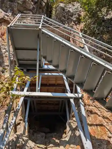 旧妙見宮奥之院（巌屋神社）(愛知県)