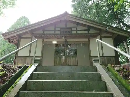 小鷹神社の本殿・本堂
