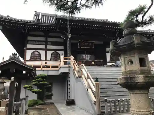 来迎寺の本殿・本堂