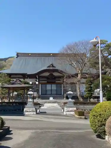 信行寺の本殿・本堂