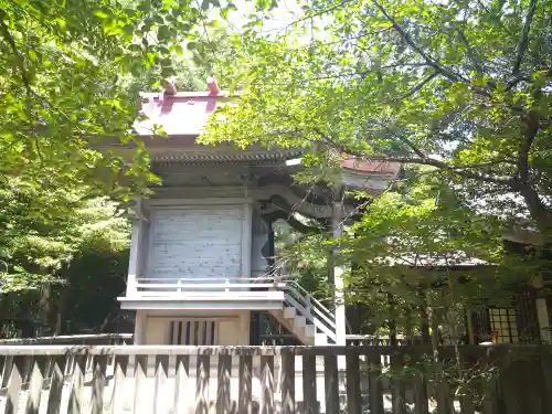 青江神社の本殿