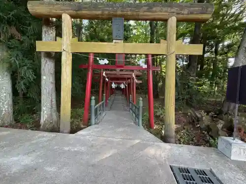 新屋山神社(山梨県)