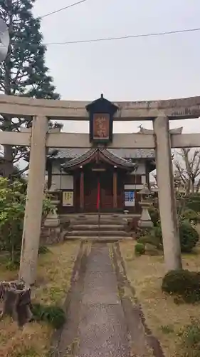 満願寺の鳥居