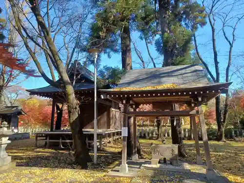 神明社の手水舎