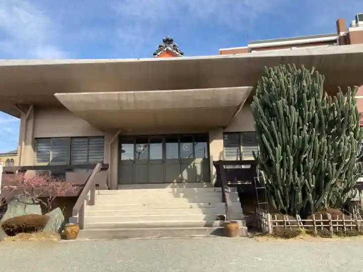 蓮光寺の本殿・本堂