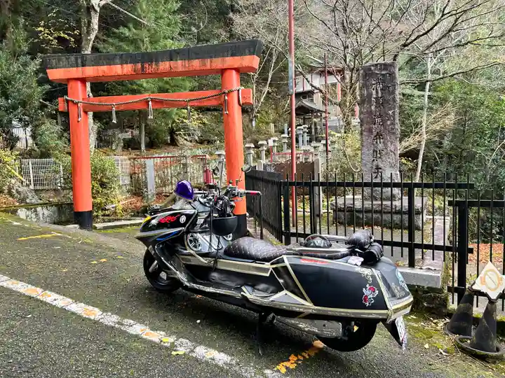 満願滝弁財天(大阪府)