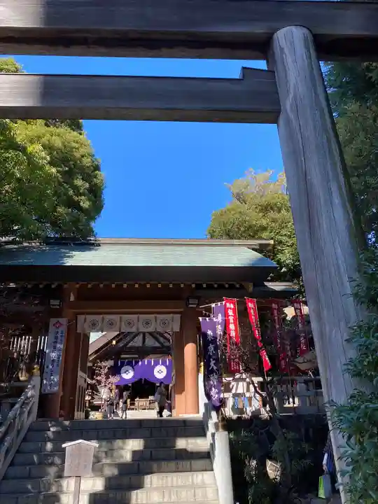 東京大神宮の山門・神門