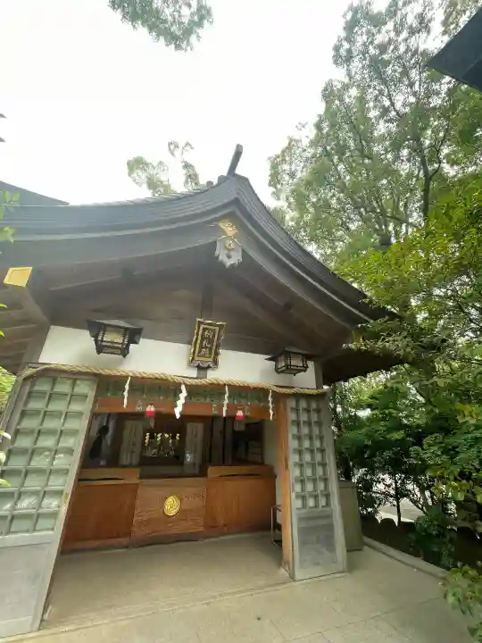 寒川神社の{uncategorized: "未分類", other: "その他", undefined: "問題あり", building: "その他建物", grave: "お墓", sacred_gate: "鳥居", guardian: "狛犬", statue: "像", buddha: "仏像", history: "歴史", nature: "自然", garden: "庭園", animal: "動物", pagoda: "塔", temizu: "手水舎", mountain_gate: "山門・神門", sanctuary: "本殿・本堂", subordinate: "末社・摂社", art: "芸術", scenery: "景色", jizo: "地蔵", ema: "絵馬", goshuin: "御朱印", omikuji: "おみくじ", items: "授与品その他", amulet: "お守り", goshuincho: "御朱印帳", eats: "食事", festival: "お祭り", votive_dance: "神楽", shichigosan: "七五三参", wedding: "結婚式", experience: "体験その他", initially: "初詣", around: "周辺", anti_infection: "感染症対策"}
