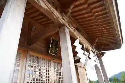 白根三吉神社の本殿・本堂