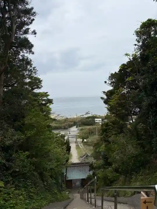 洲崎神社の{uncategorized: "未分類", other: "その他", undefined: "問題あり", building: "その他建物", grave: "お墓", sacred_gate: "鳥居", guardian: "狛犬", statue: "像", buddha: "仏像", history: "歴史", nature: "自然", garden: "庭園", animal: "動物", pagoda: "塔", temizu: "手水舎", mountain_gate: "山門・神門", sanctuary: "本殿・本堂", subordinate: "末社・摂社", art: "芸術", scenery: "景色", jizo: "地蔵", ema: "絵馬", goshuin: "御朱印", omikuji: "おみくじ", items: "授与品その他", amulet: "お守り", goshuincho: "御朱印帳", eats: "食事", festival: "お祭り", votive_dance: "神楽", shichigosan: "七五三参", wedding: "結婚式", experience: "体験その他", initially: "初詣", around: "周辺", anti_infection: "感染症対策"}