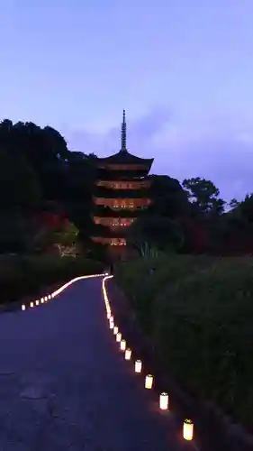 瑠璃光寺の建物その他