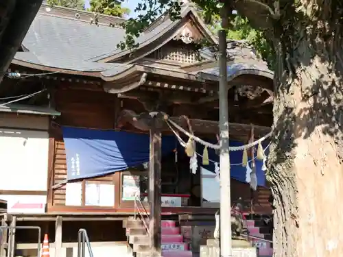 小泉稲荷神社の本殿